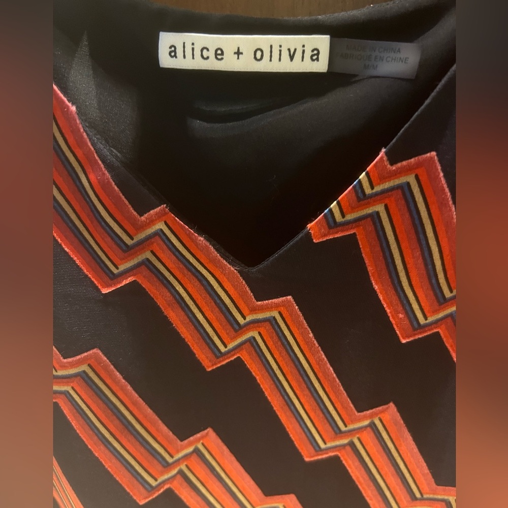 Alice+ Olivia silk spaghetti strap top Medium NWOT - Picture 10 of 11
